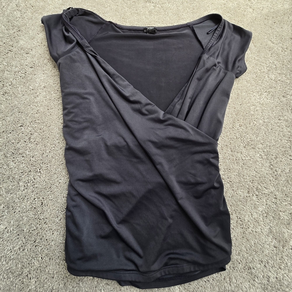 Express Body Contour Short Sleeve